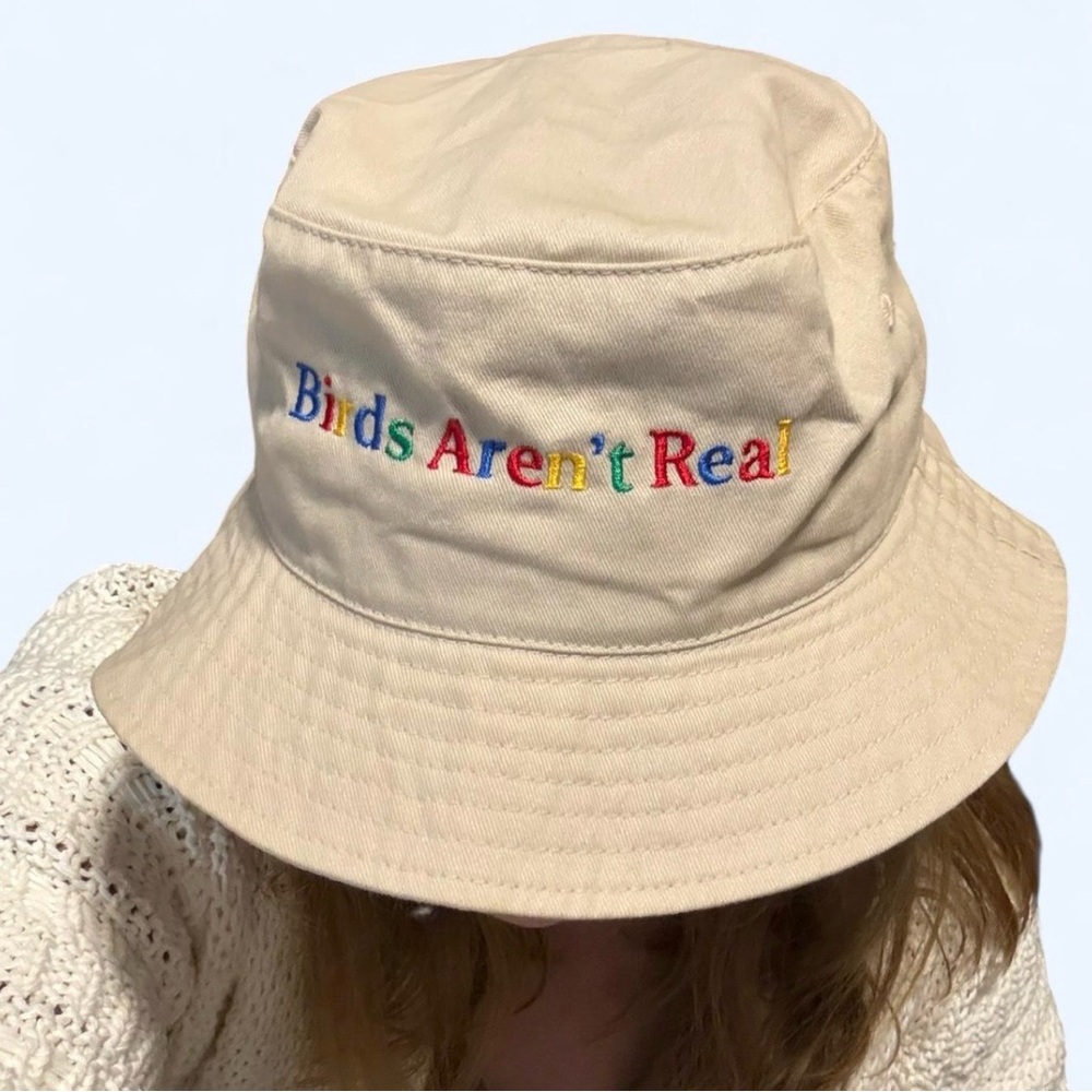 Birds Aren’t Real Off-White Cotton Alternative Bucket Hat Unisex One Size